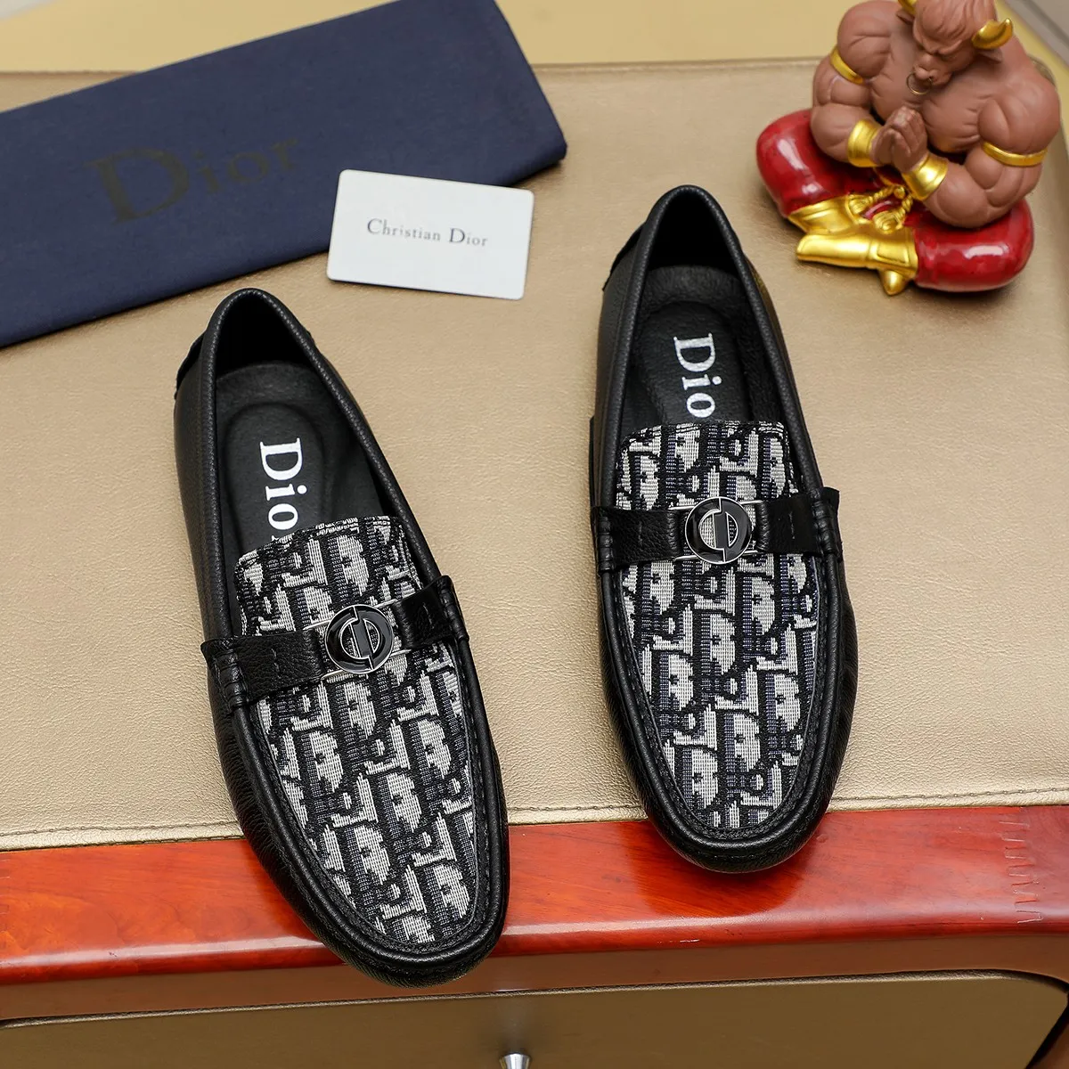 Men's shoes 💰380 🕷️🕷️[Dior] Dior's new casual men's shoes are launched in Hong Kong counters. Official website 1:1 production. Italian original first-layer cowhide + 🐷 leather lining. Designed by European and American masters. Perfect shape to create counter quality, solid color rubber wear-resistant outsole and classic dazzling toe! Super versatile and very comfortable. High-end without losing taste, fashionable and novel! ! Absolute focus! Colors available! Code number 38-44 (45.46 customized)